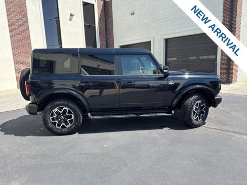 Used 2025 Ford Bronco Outer Banks AWD/4WD image 8