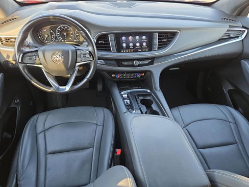 Used 2024 Buick Enclave Premium image 20
