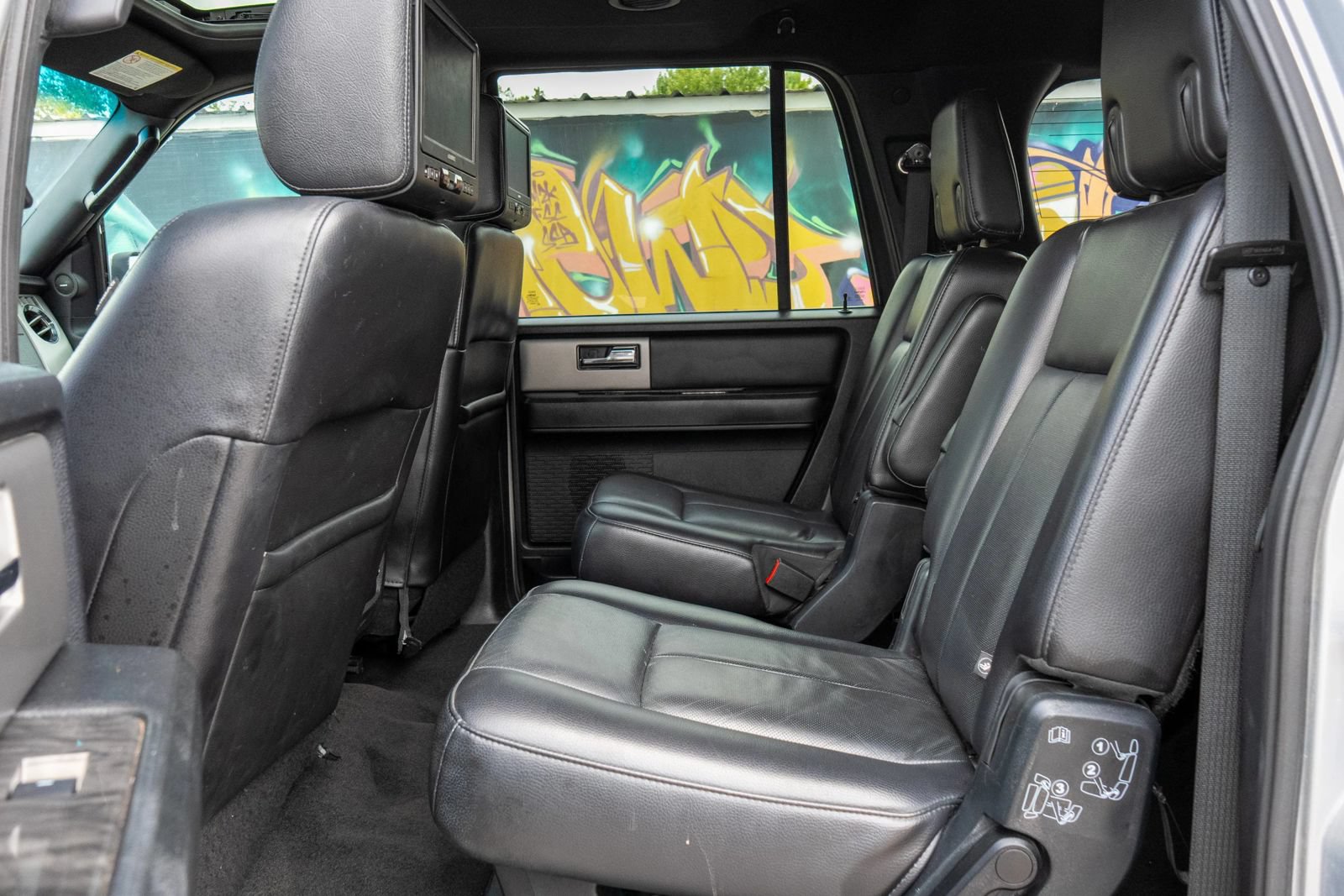 Used 2015 Ford Expedition EL Limited w/ Equipment Group 301A RWD image 34