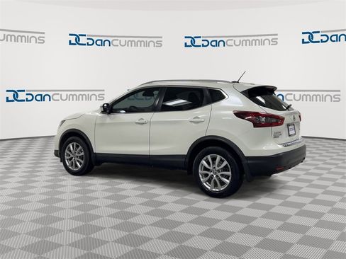 Used 2021 Nissan Rogue Sport SV image 6