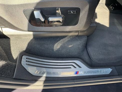 Used 2019 BMW X7 xDrive50i w/ M Sport Package image 23