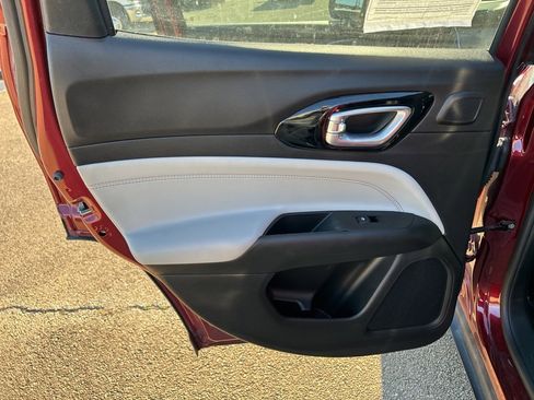 Used 2022 Jeep Compass Limited w/ Sun and Sound Group image 10