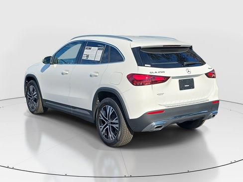 Certified 2026 Mercedes-Benz GLA 250 4MATIC image 7