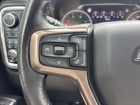 Used 2022 Chevrolet Silverado 2500 High Country w/ Technology Package AWD/4WD image 37