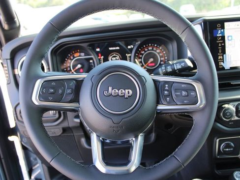 New 2026 Jeep Wrangler Unlimited Sahara w/ Whitecap Package AWD/4WD image 29