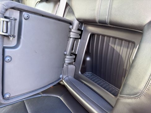 Used 2019 Chevrolet Silverado 1500 High Country w/ Technology Package image 37