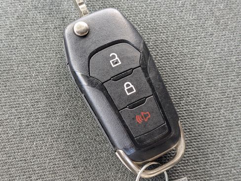 Used 2023 Ford F150 XLT image 31