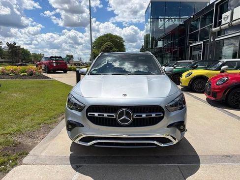 Used 2025 Mercedes-Benz GLA 250 4MATIC image 2