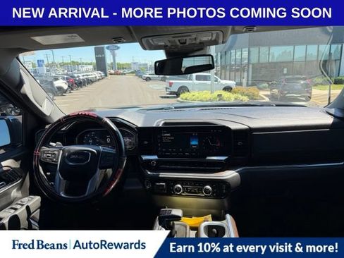 Used 2024 GMC Sierra 1500 SLT w/ SLT Premium Plus Package AWD/4WD image 11