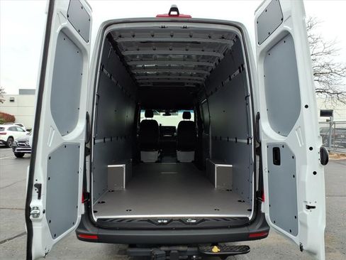 New 2025 Mercedes-Benz Sprinter 2500 image 6