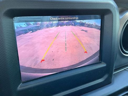 Used 2020 Jeep Wrangler Sport S image 22