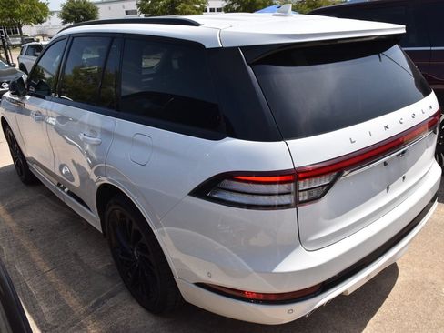 Used 2023 Lincoln Aviator Reserve w/ Equipment Group 201A AWD/4WD image 7