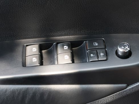 Used 2015 Toyota Highlander Limited FWD image 14