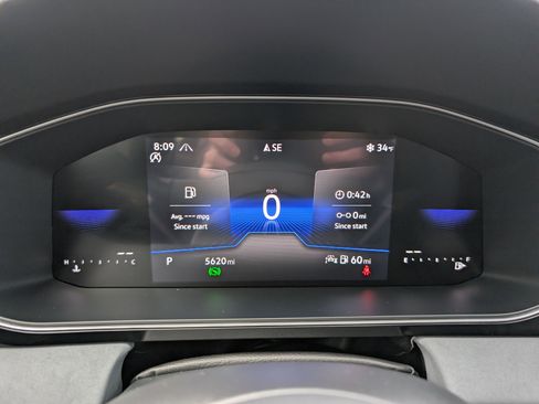 Used 2025 Volkswagen Jetta SE w/ Sunroof Package image 25