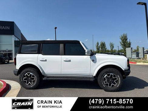 Used 2022 Ford Bronco Outer Banks AWD/4WD image 2