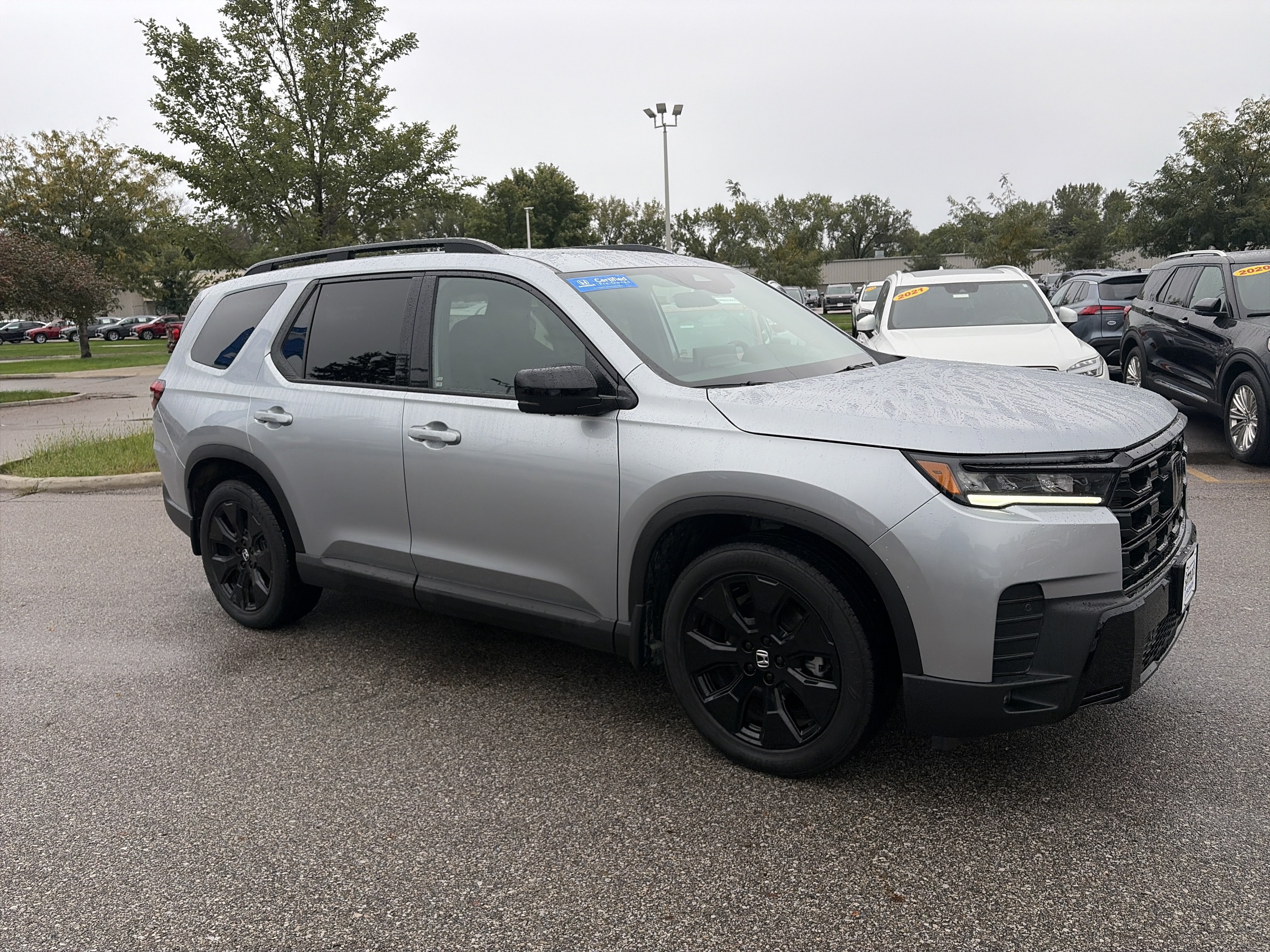 Certified 2026 Honda Pilot Black Edition image 3