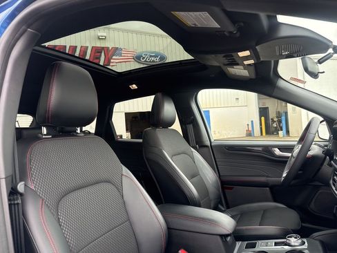 Used 2023 Ford Escape ST-Line w/ Tech Pack #1 image 28