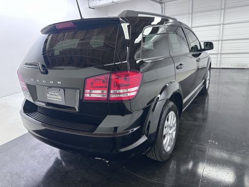 Used 2019 Dodge Journey SE FWD image 15