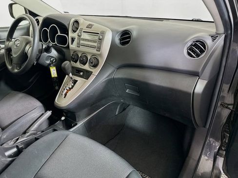 Used 2010 Toyota Matrix image 25