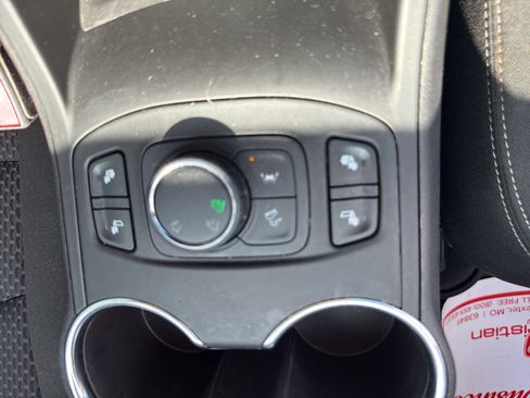 Used 2022 GMC Terrain SLE w/ Driver Convenience Package image 20