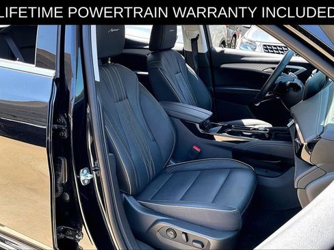Used 2025 Buick Envision Avenir AWD/4WD image 9