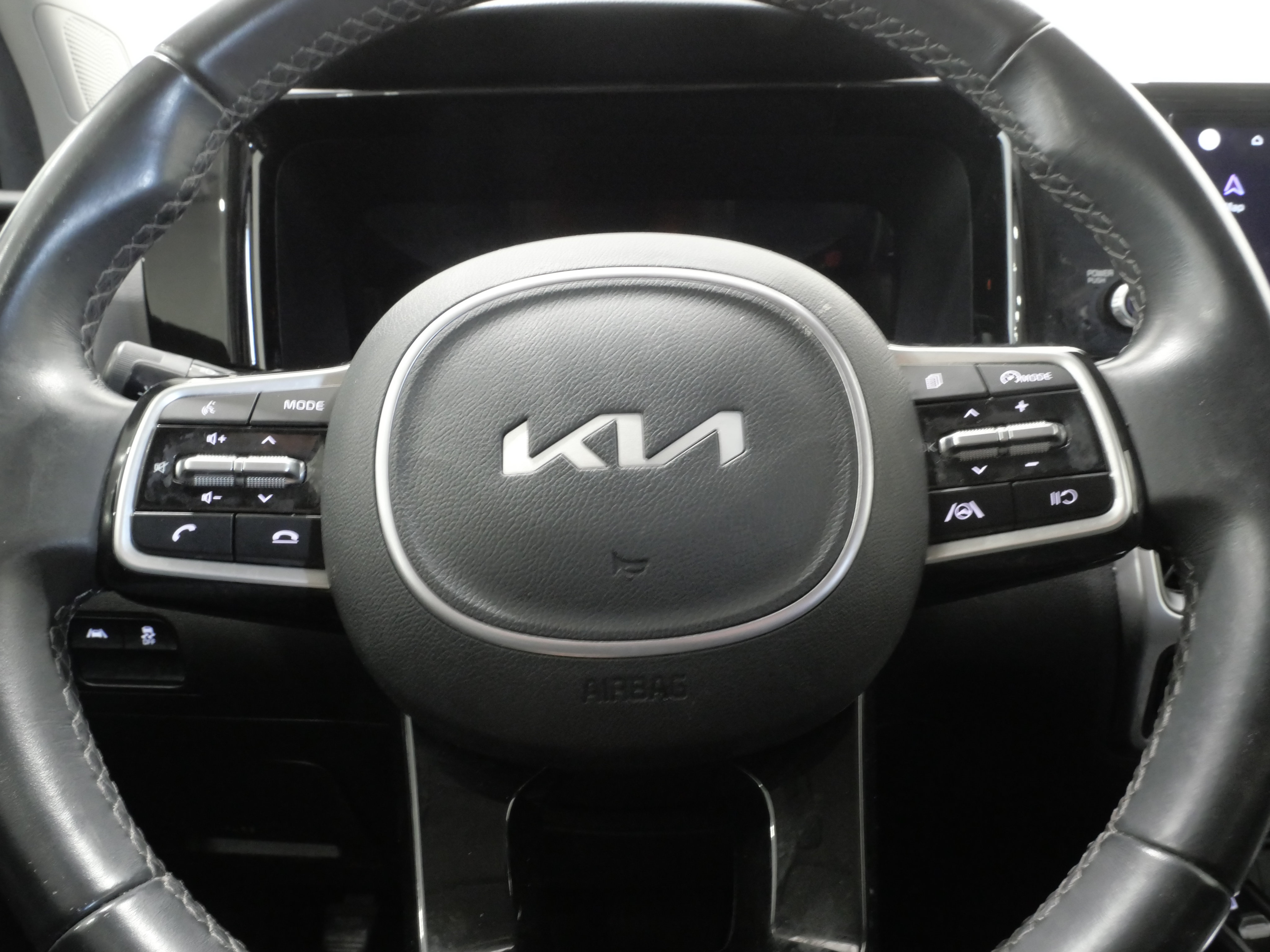 Used 2022 Kia Sorento S FWD image 15