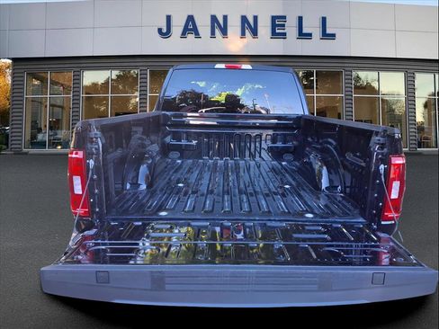 Used 2022 Ford F150 XLT w/ Equipment Group 302A High image 10