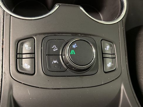 Used 2023 GMC Terrain SLE w/ Driver Convenience Package FWD image 27