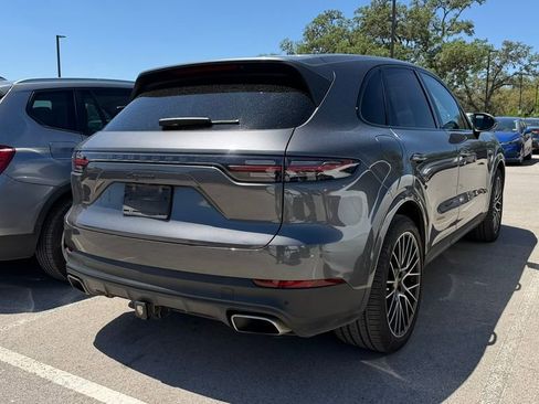 Used 2021 Porsche Cayenne E-Hybrid image 4
