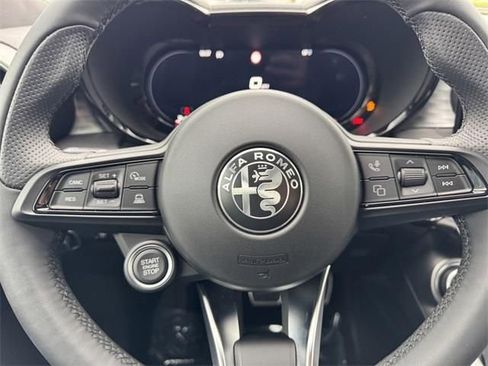 New 2025 Alfa Romeo Tonale w/ Premium Package AWD/4WD image 20