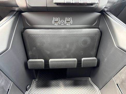New 2026 RAM 1500 Express AWD/4WD image 17