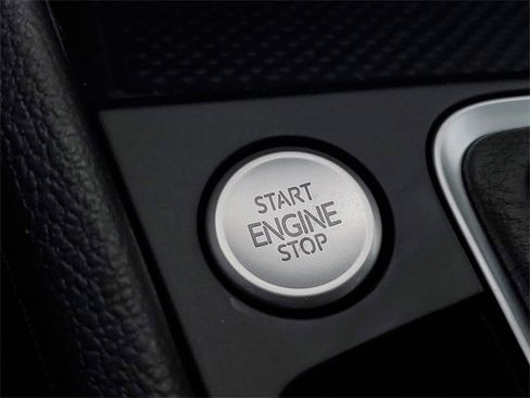 New 2025 Volkswagen Jetta SEL image 27