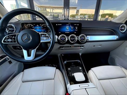 Used 2023 Mercedes-Benz GLB 250 image 15