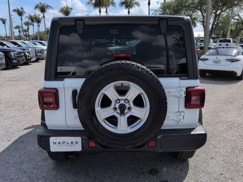 Used 2018 Jeep Wrangler Unlimited Sport S AWD/4WD image 6