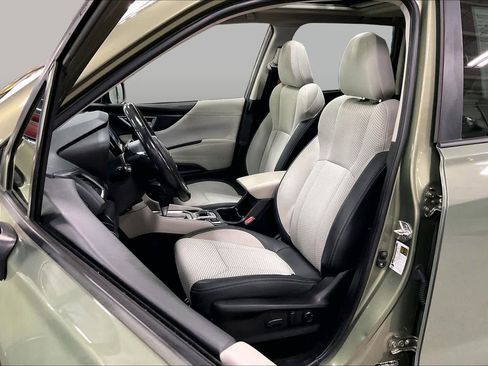 Used 2020 Subaru Forester Premium AWD/4WD image 8