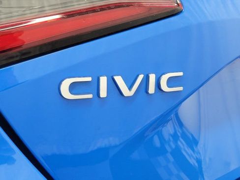 Certified 2025 Honda Civic Sport image 9