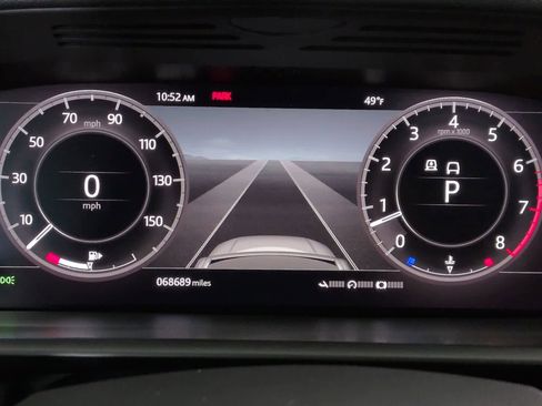 Used 2020 Land Rover Discovery HSE image 34