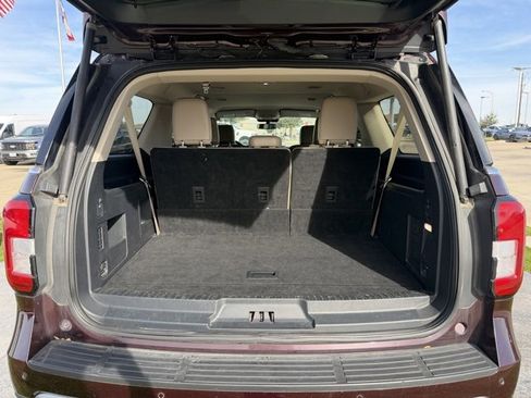 Certified 2024 Ford Expedition Max XLT image 9