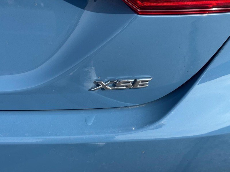 Used 2023 Toyota Camry XSE FWD image 5