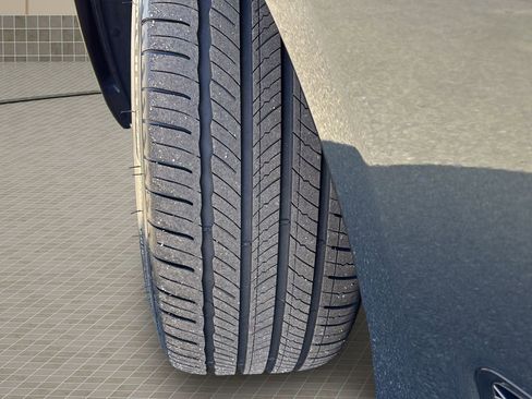 Used 2023 Genesis G70 3.3T w/ Sport Prestige Package image 11