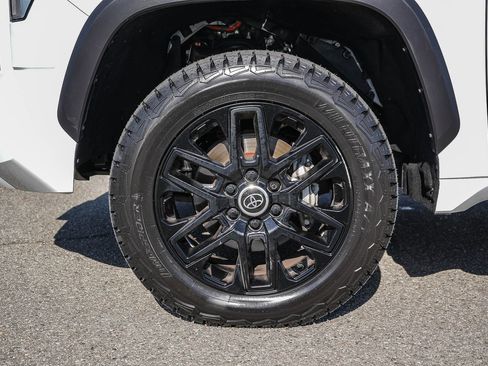 Used 2024 Toyota Tundra Limited AWD/4WD image 11