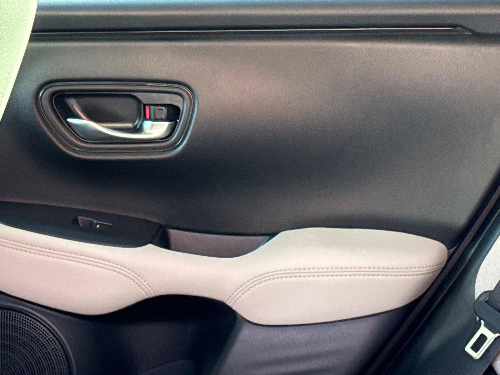 Certified 2024 Honda HR-V LX image 14