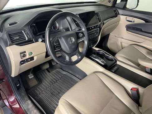 Used 2021 Honda Pilot Touring image 3