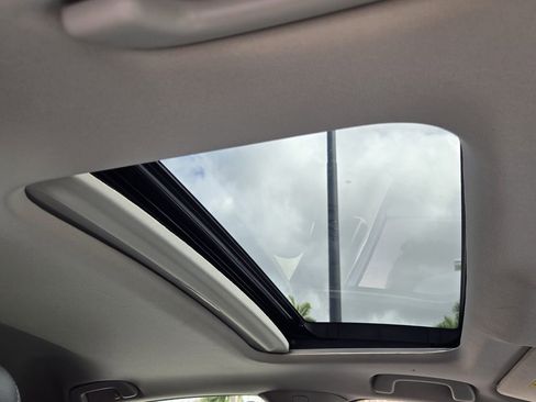 Certified 2024 Honda Civic EX-L image 17