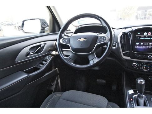Used 2019 Chevrolet Traverse LT FWD image 8