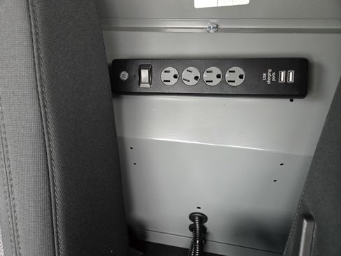 Used 2020 Ford Transit Connect XL image 19