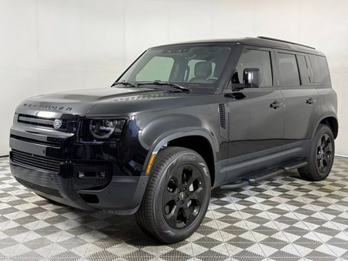 Used 2025 Land Rover Defender 110 S AWD/4WD image 2