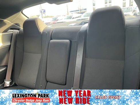 Used 2016 Dodge Challenger R/T image 10