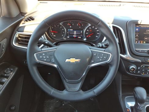 Used 2024 Chevrolet Equinox LT FWD image 25