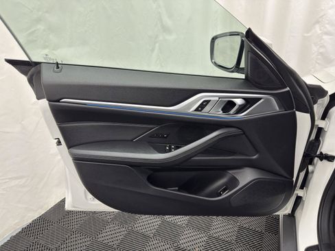 Used 2023 BMW i4 eDrive35 w/ Premium Package image 15